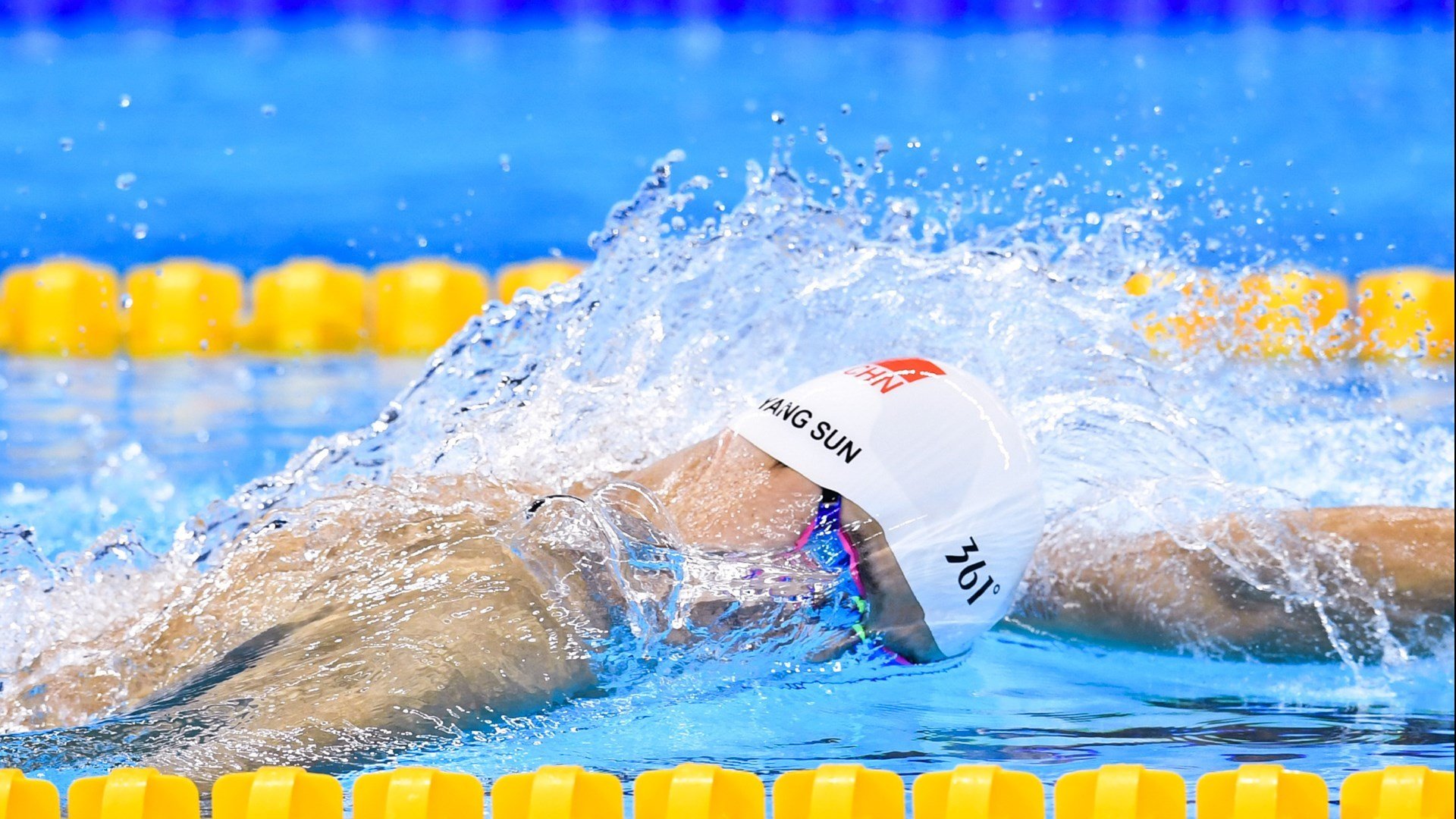 钢铁防线与中场大师,荷兰力克芬兰,京多安带队锁定D组头名